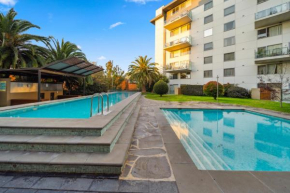 Chic Inner-City Apartment with Pool & BBQ Access